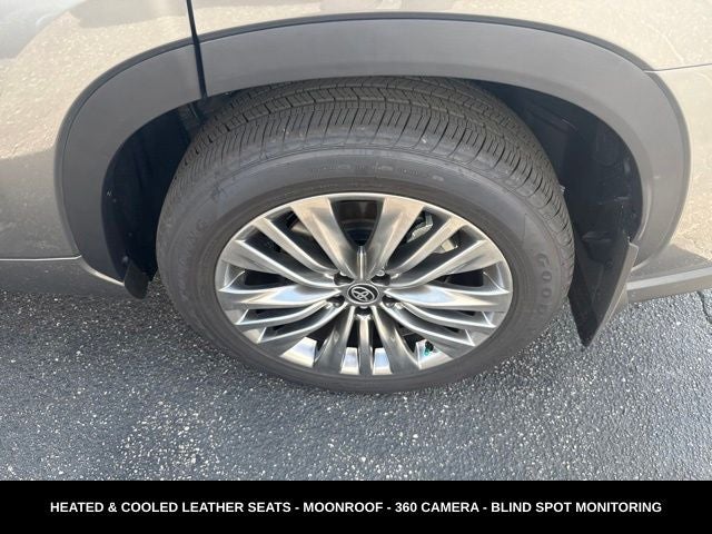 2026 Toyota Highlander Platinum AWD