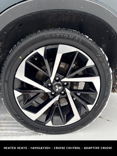 2024 Mitsubishi Outlander SE TECH PACK