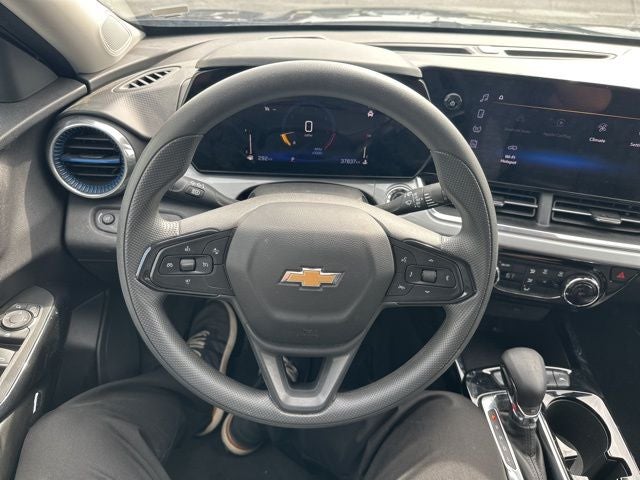2025 Chevrolet Trax LT GREAT FUEL ECONOMY