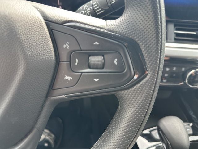 2025 Chevrolet Trax LT GREAT FUEL ECONOMY