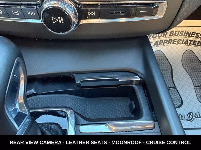 2020 Volvo XC60 T5 Momentum AWD