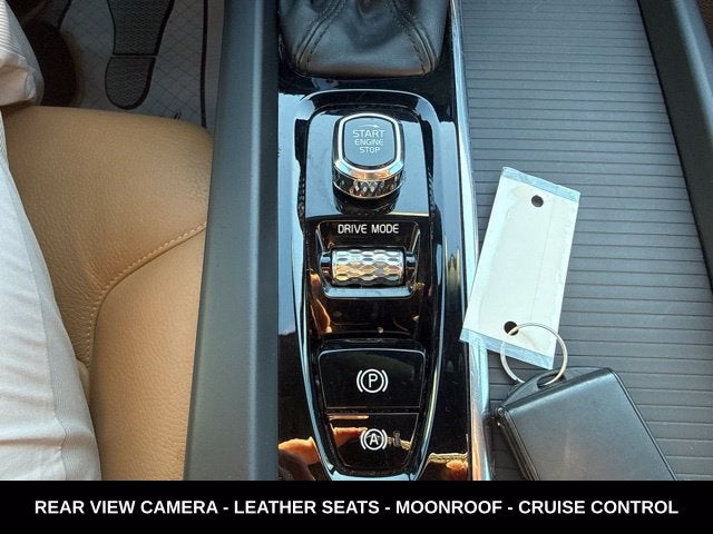 2020 Volvo XC60 T5 Momentum AWD