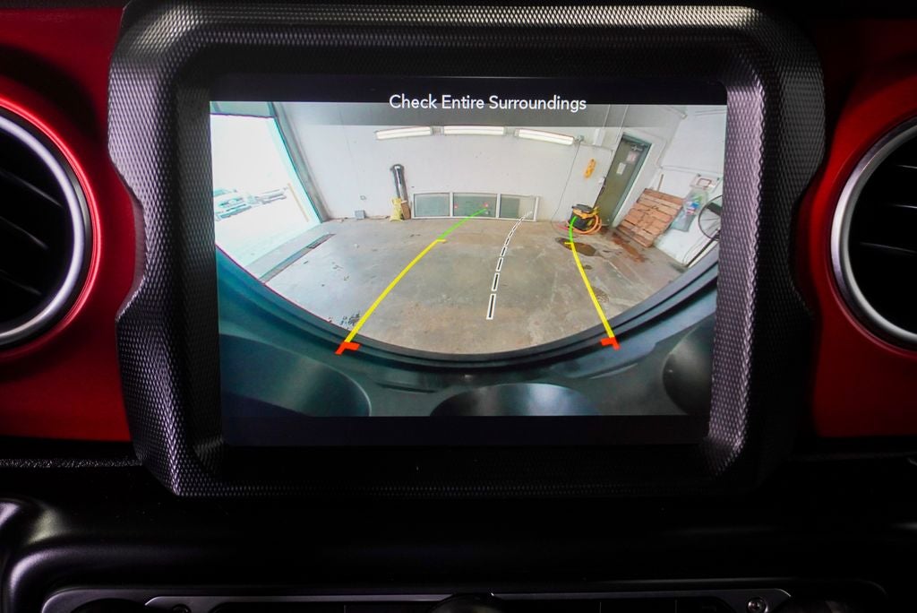 2023 Jeep Wrangler Rubicon Navigation System & ParkView Rear Back-Up Camera