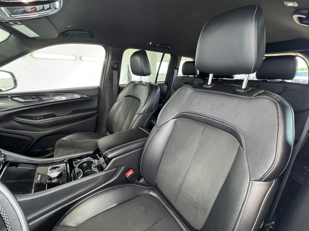2023 Jeep Grand Cherokee Altitude Appearance Package