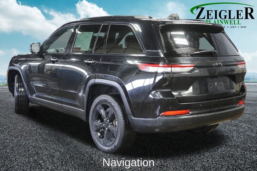 2023 Jeep Grand Cherokee Altitude X Power Sunroof & Capri Leatherette/Suede Seats
