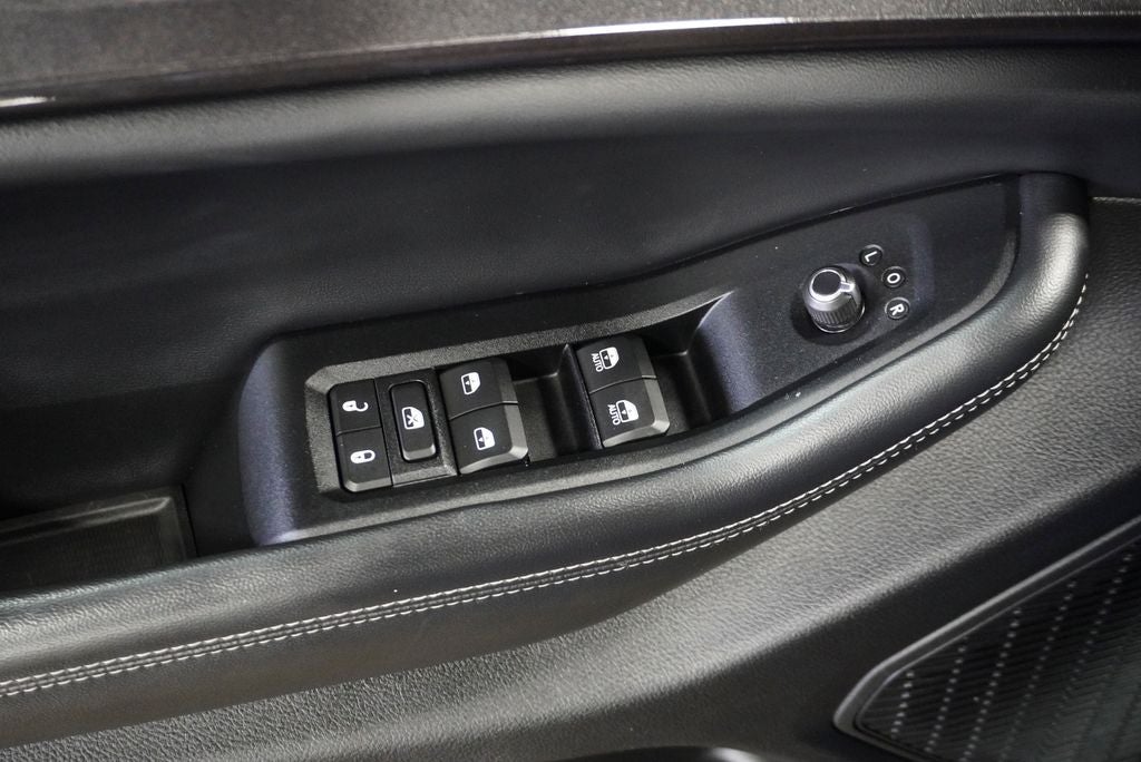 2023 Jeep Grand Cherokee Altitude X Power Sunroof & Capri Leatherette/Suede Seats