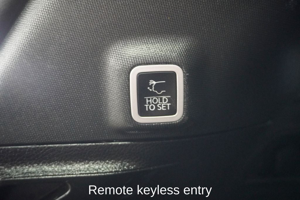 2023 Jeep Grand Cherokee Altitude X Power Sunroof & Capri Leatherette/Suede Seats