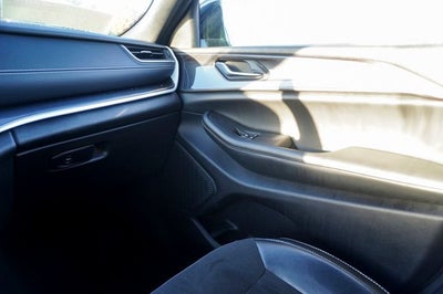 2023 Jeep Grand Cherokee Altitude ParkView Rear Back-Up Camera & Radio: Uconnect 5 w