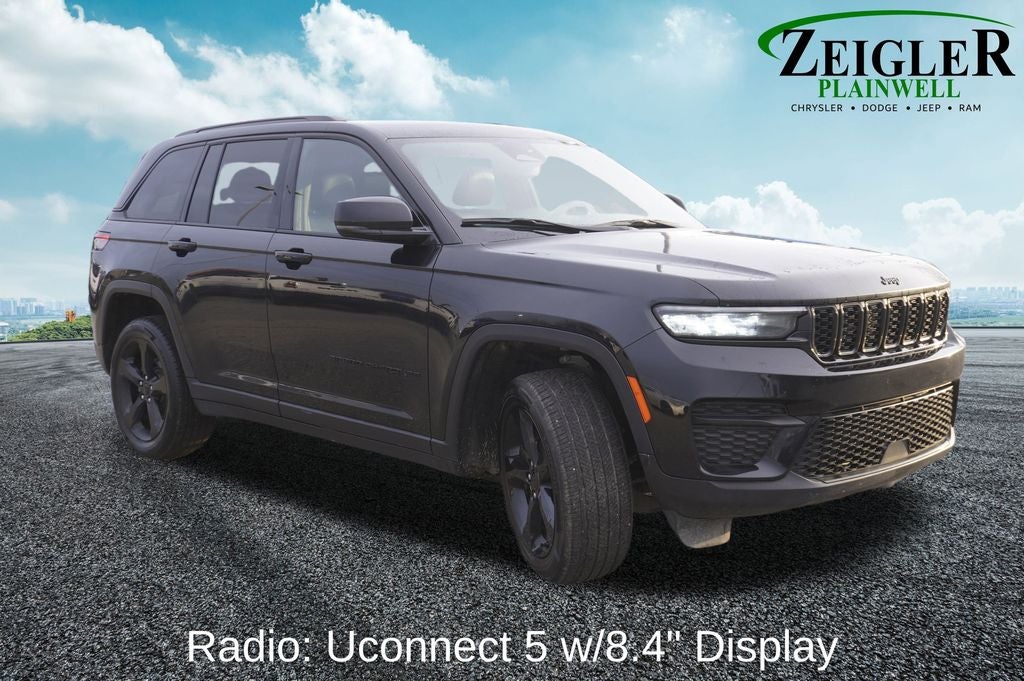 2023 Jeep Grand Cherokee Altitude X Power Sunroof & ParkView Rear Back-Up Camera