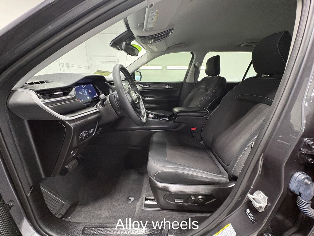 2023 Jeep Grand Cherokee L Laredo Radio: Uconnect 5 w/8.4" Display