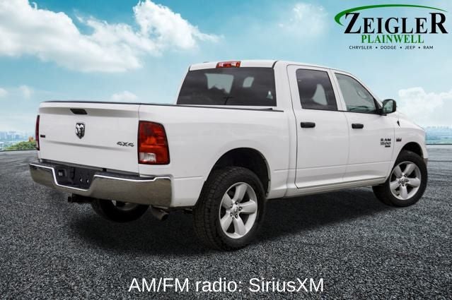 2022 RAM 1500 Classic SLT Apple CarPlay & ParkView Rear Back-Up Camera