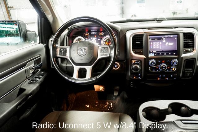 2022 RAM 1500 Classic SLT ParkView Rear Back-Up Camera & Integrated Voice Co