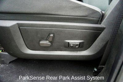 2022 RAM 1500 Classic SLT ParkView Rear Back-Up Camera &Integrated Voice Com