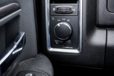 2022 RAM 1500 Classic SLT ParkView Rear Back-Up Camera &Integrated Voice Com