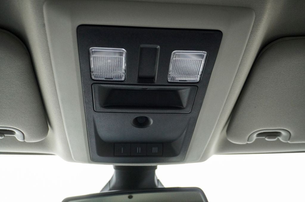 2022 RAM 1500 Classic SLT ParkView Rear Back-Up Camera &Integrated Voice Com