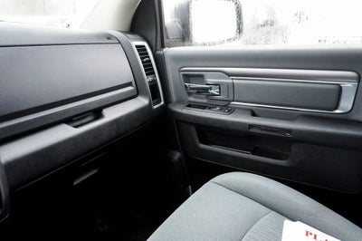 2022 RAM 1500 Classic SLT ParkView Rear Back-Up Camera &Integrated Voice Com