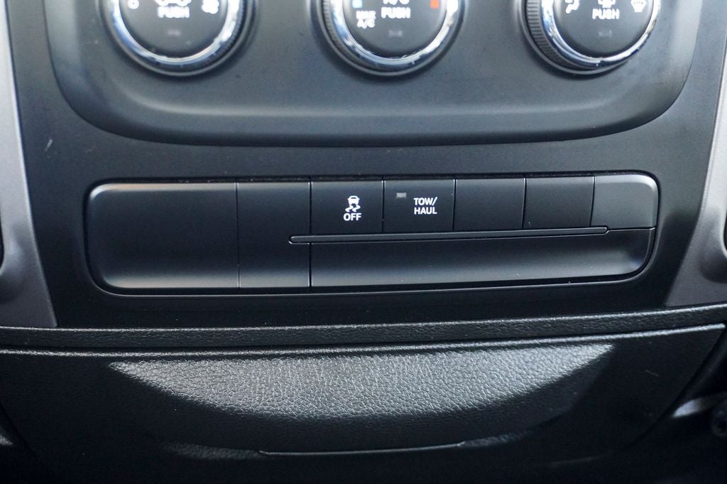 2023 RAM 1500 Classic SLT Integrated Voice Command w/Bluetooth & ParkView Re