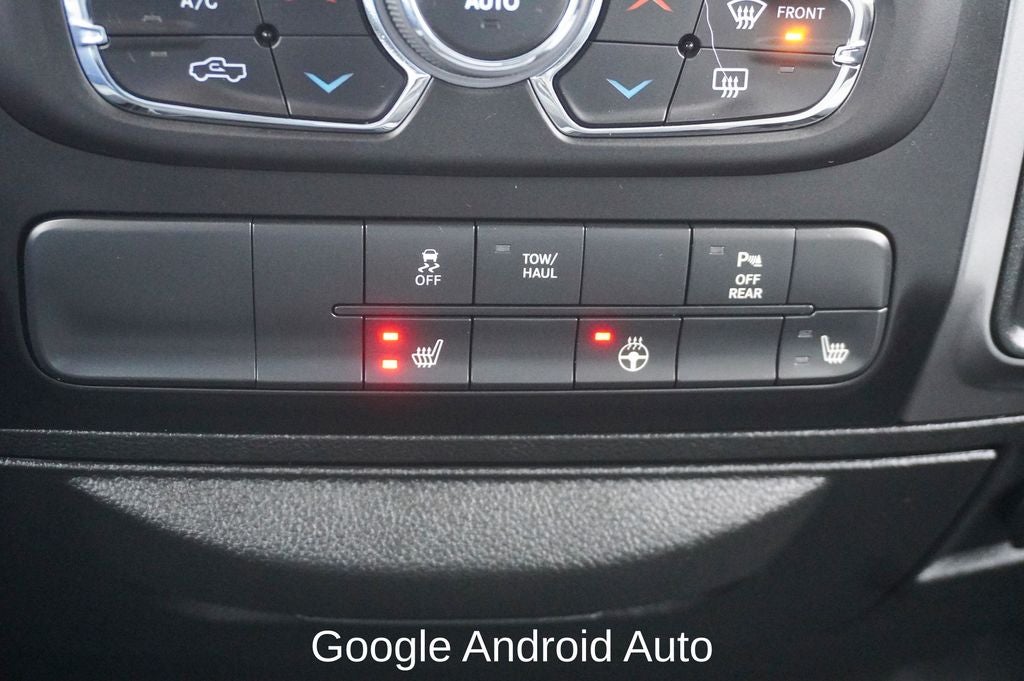 2022 RAM 1500 Classic SLT ParkView Rear Back-Up Camera & Integrated Voice Co