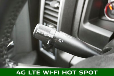 2022 RAM 1500 Classic SLT ParkView Rear Back-Up Camera & Integrated Voice Co