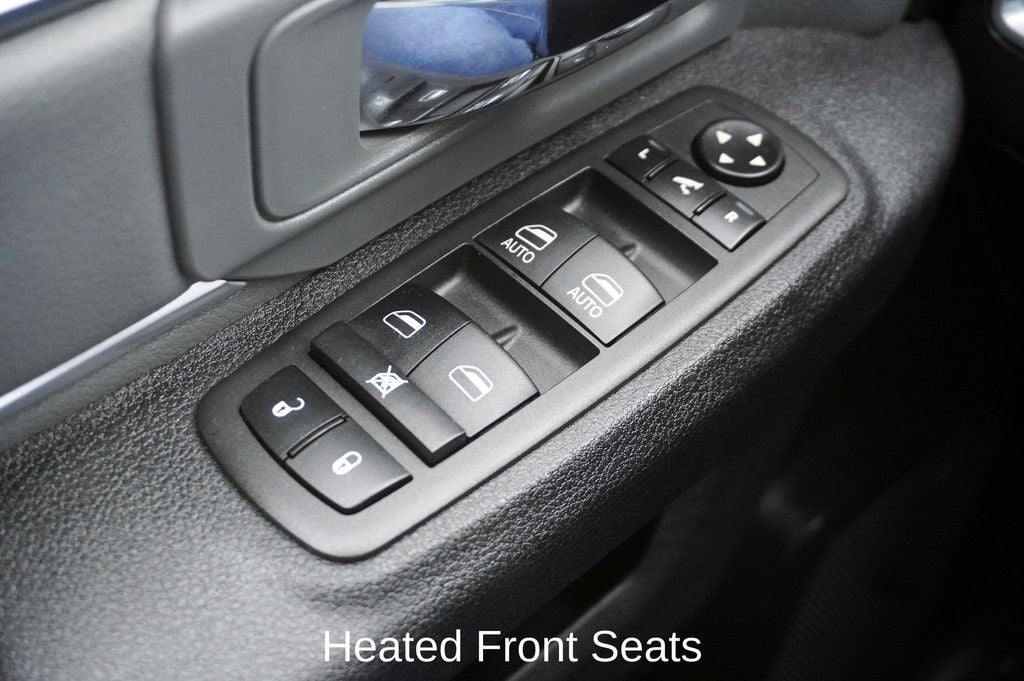 2022 RAM 1500 Classic SLT ParkView Rear Back-Up Camera & Integrated Voice Co