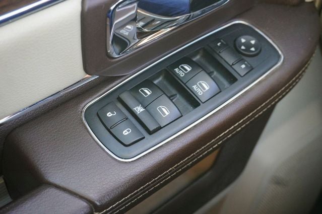 2017 RAM 1500 Laramie Navigation System & Uconnect 3C Nav w/8.4" Display