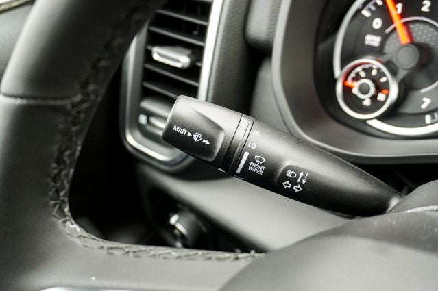 2025 RAM 1500 Big Horn/Lone Star Integrated Voice Command w/Bluetooth