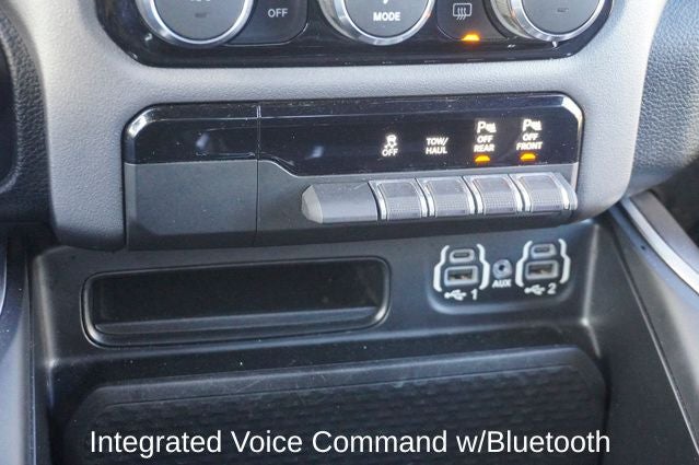 2022 RAM 1500 Big Horn/Lone Star Navigation System & ParkView Rear Back-Up Camera