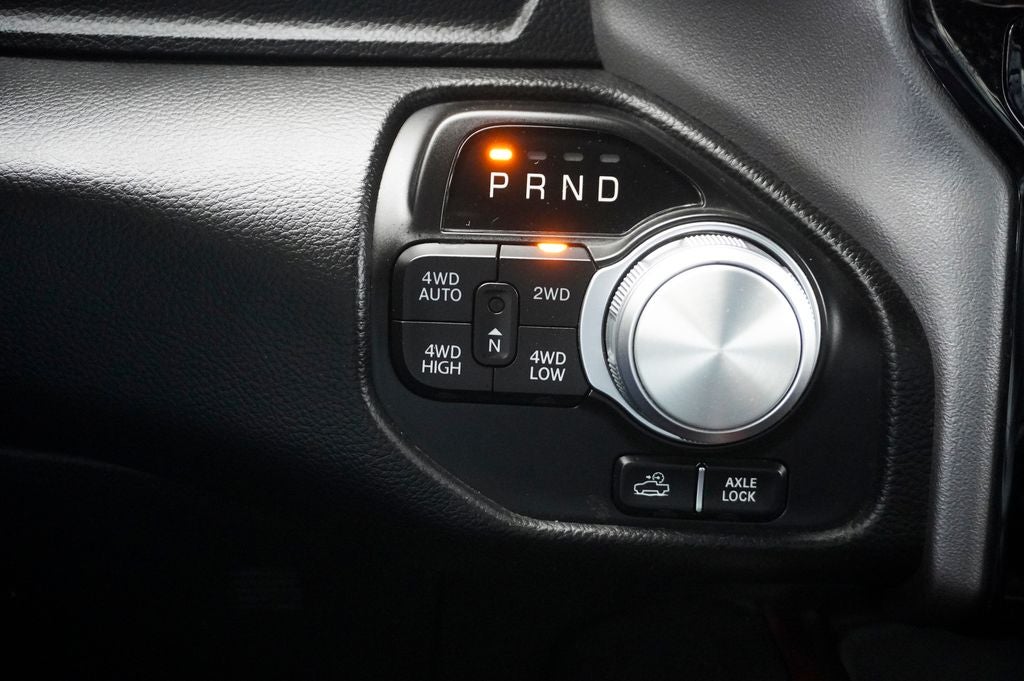 2023 RAM 1500 Rebel 12" Touchscreen Display & Apple CarPlay/Android Au