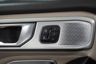 2020 Ford Explorer Platinum 10.1" LCD Capacitive Portrait Touchscreen