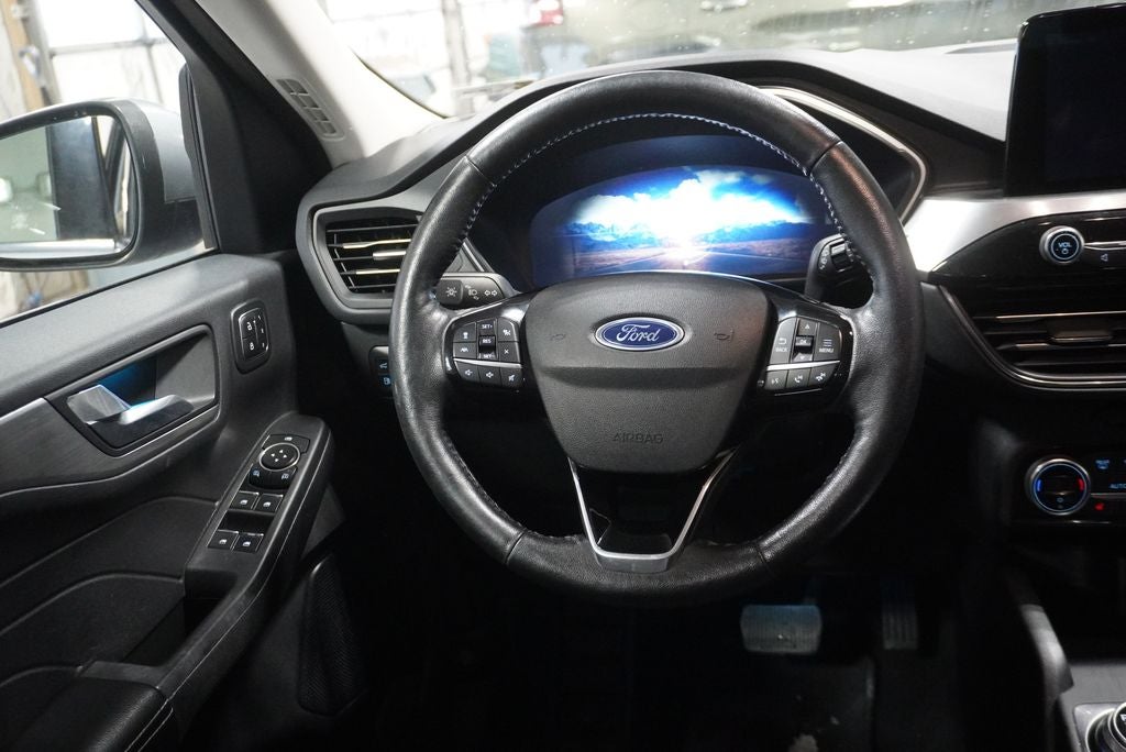 2021 Ford Escape Hybrid Titanium