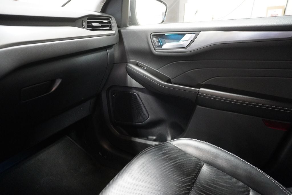 2021 Ford Escape Hybrid Titanium