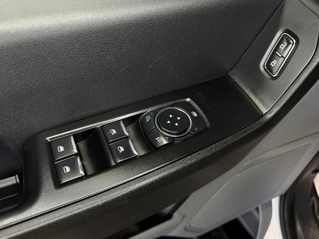 2023 Ford F-250SD XL GVWR: 10,000 lb Payload Package