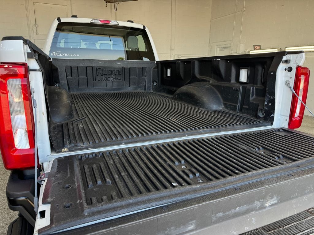 2023 Ford F-250SD XL GVWR: 10,000 lb Payload Package