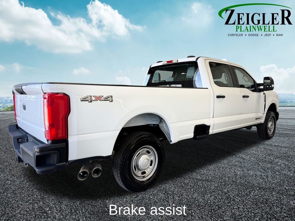 2023 Ford F-250SD XL GVWR: 10,000 lb Payload Package