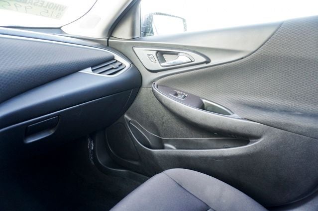 2022 Chevrolet Malibu LS 1FL