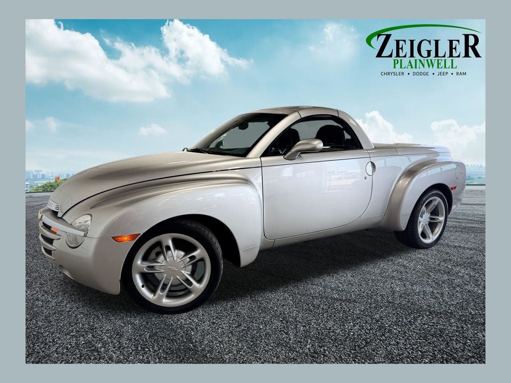 2004 Chevrolet SSR Base
