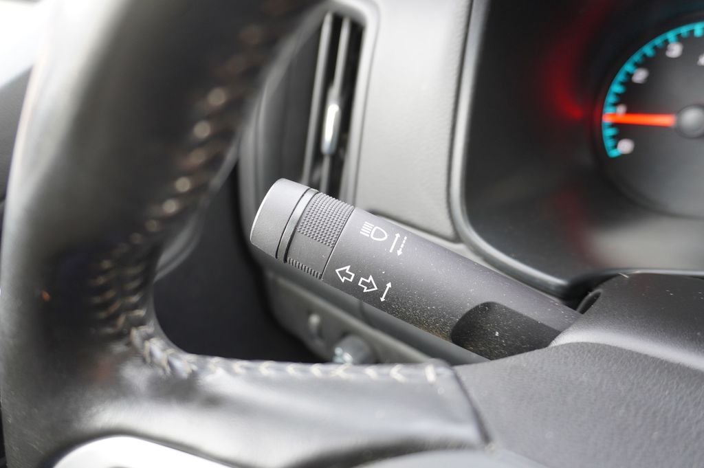 2022 Chevrolet Colorado LT Rear Vision Camera & Apple CarPlay/Android Auto