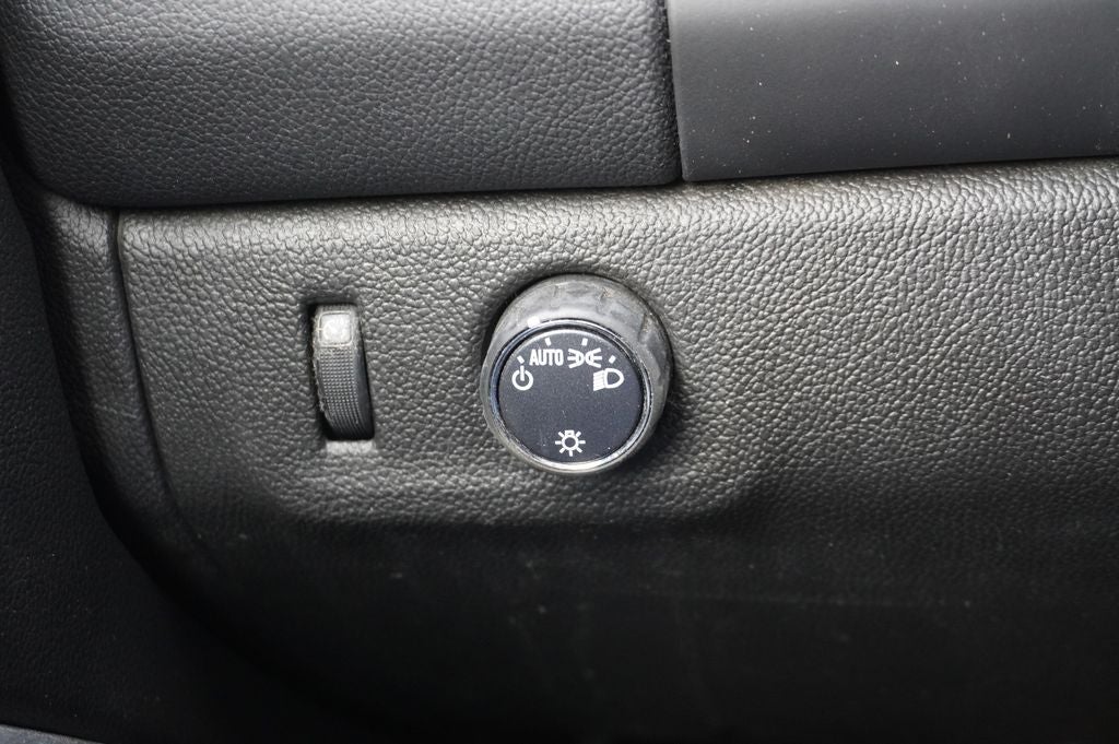 2022 Chevrolet Colorado LT Rear Vision Camera & Apple CarPlay/Android Auto