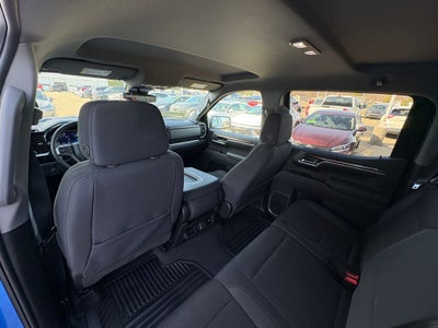 2025 Chevrolet Silverado 1500 LT Navigation System & Apple CarPlay/Android Auto