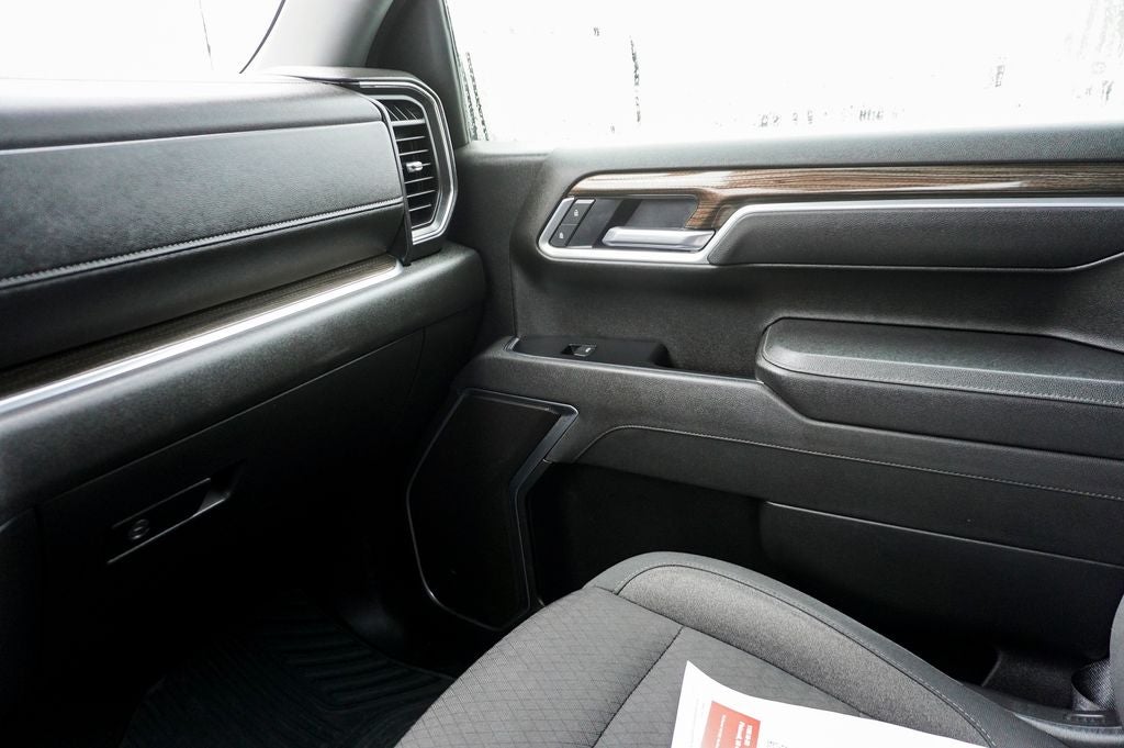 2025 Chevrolet Silverado 1500 LT 12.3" Multicolor Reconfigurable Digital Display &