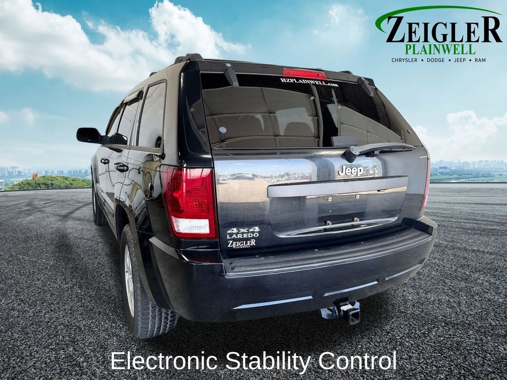 2009 Jeep Grand Cherokee Laredo Alloy wheels