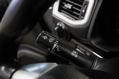 2018 Nissan Titan SV Backup Camera & Blue Tooth