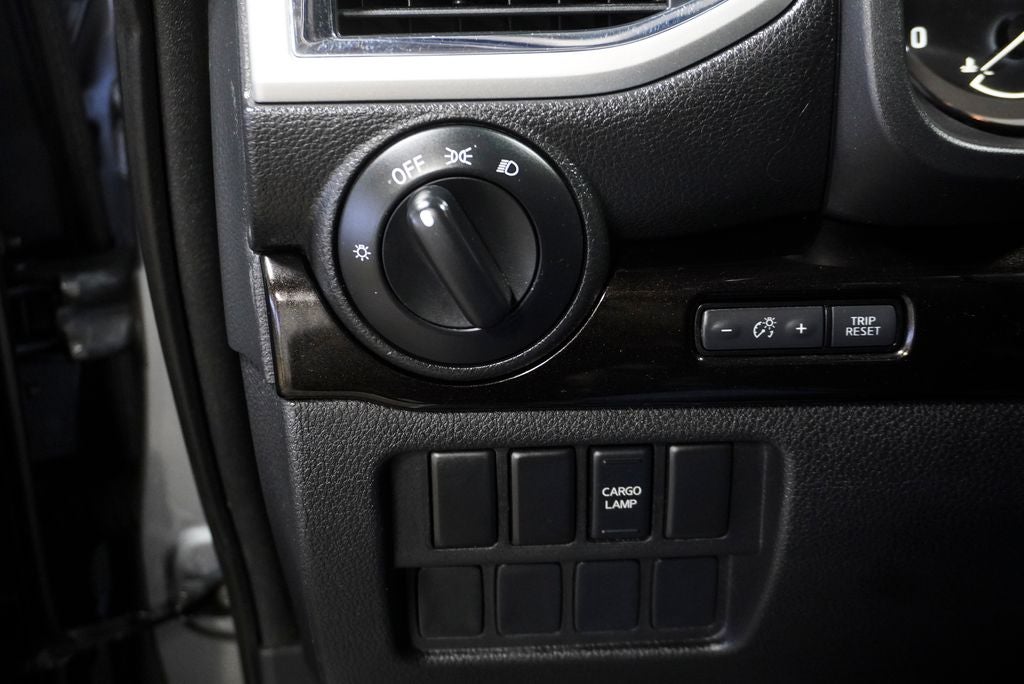 2018 Nissan Titan SV Backup Camera & Blue Tooth