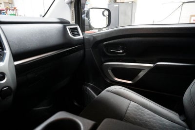2018 Nissan Titan SV Backup Camera & Blue Tooth