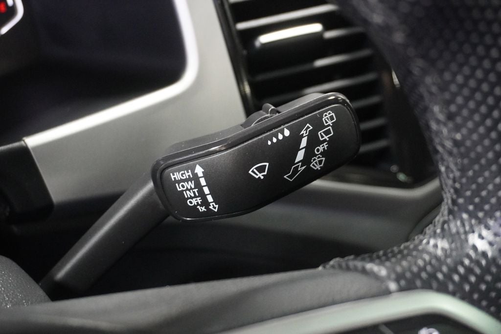 2021 Volkswagen Atlas 3.6L V6 SEL Premium R-Line