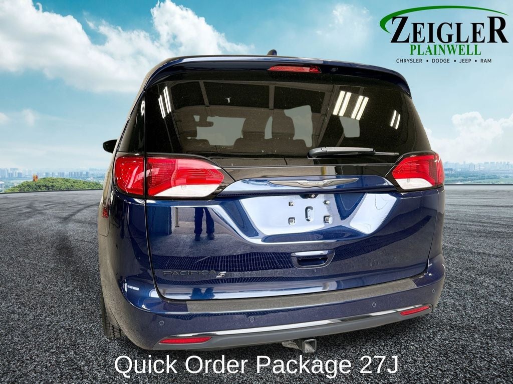 2018 Chrysler Pacifica Touring L Plus S Appearance Package