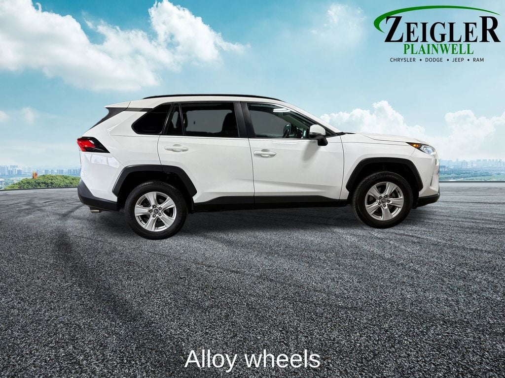 2020 Toyota RAV4 XLE