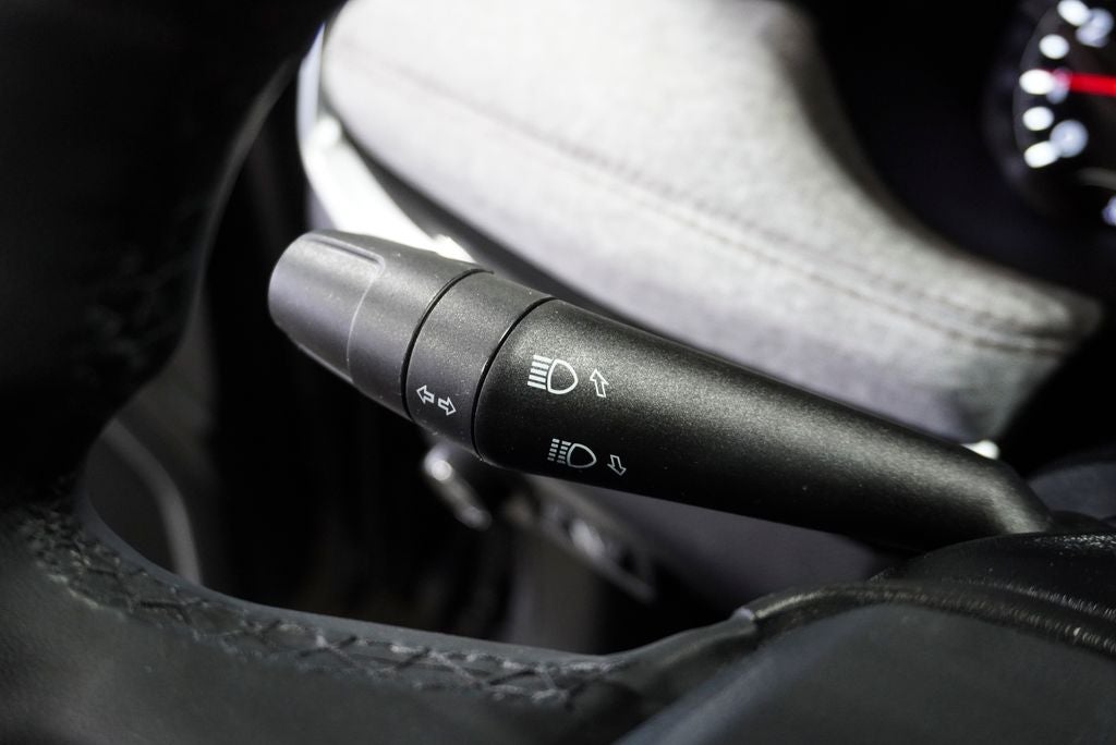 2023 Jeep Compass Latitude Lux Apple CarPlay/Android Auto