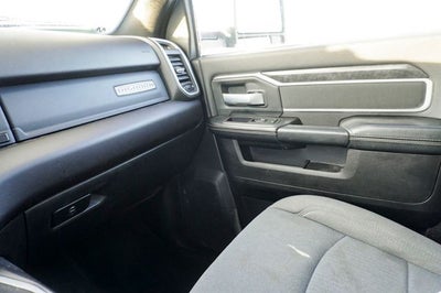 2024 RAM 2500 Big Horn Integrated Voice Command w/Bluetooth & Rear Back-U