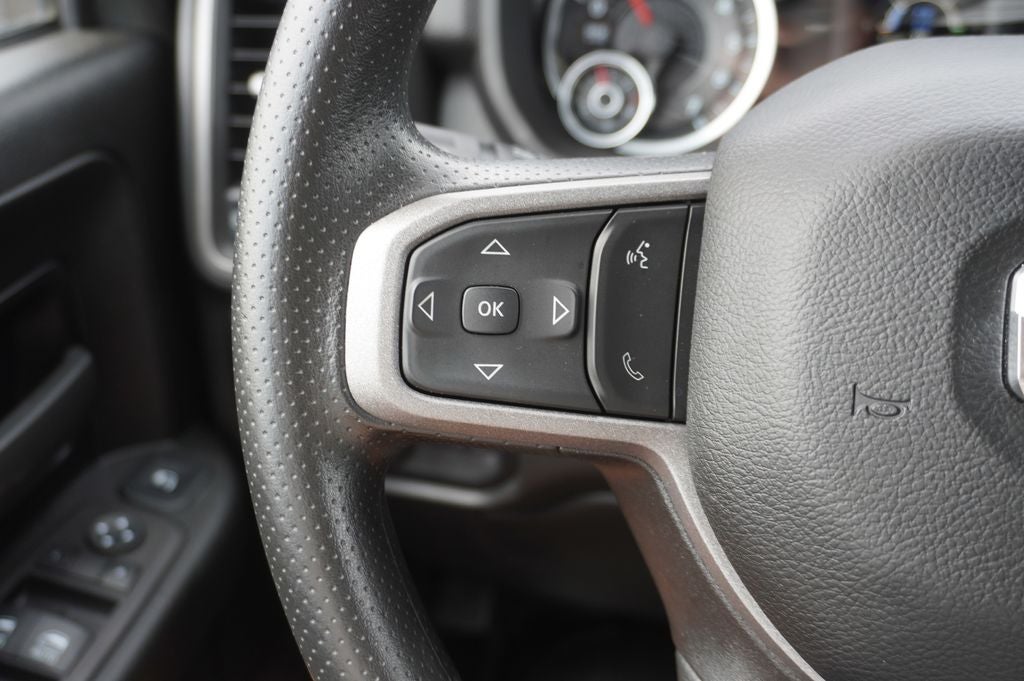 2023 RAM 3500 Tradesman Navigation System & 8.4" Touchscreen Display